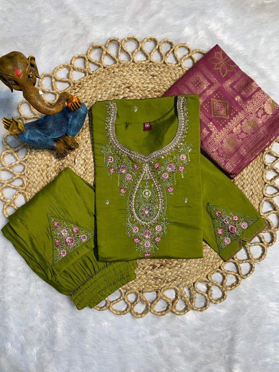 Elegant Straight Kurti Pant Dupatta Set
